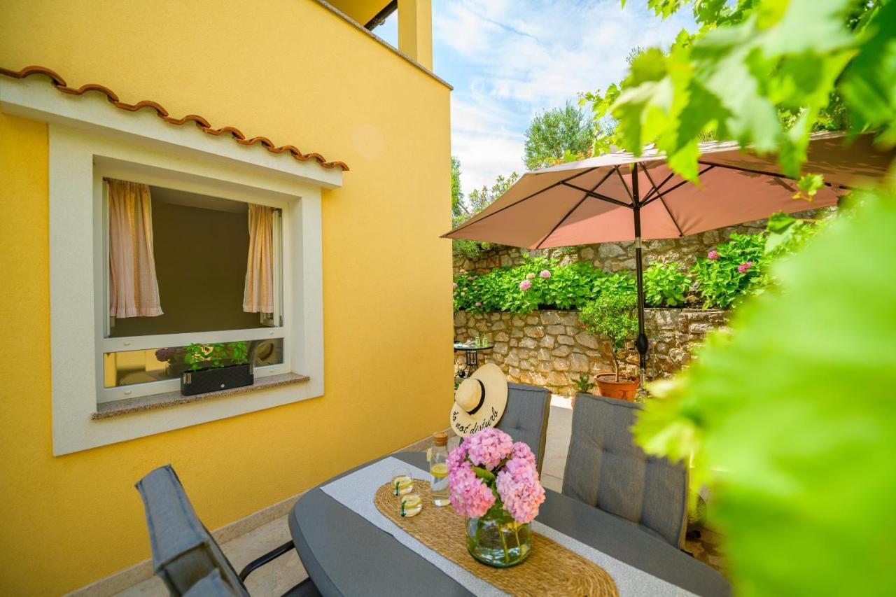 House Rosa Apartment Mali Lošinj Exterior foto